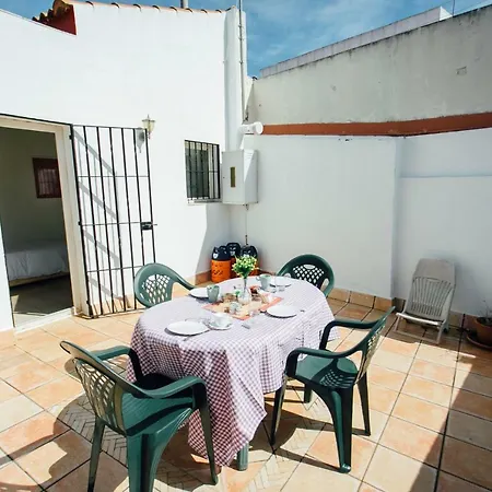Triplex Con Terraza Celinda Holiday home *